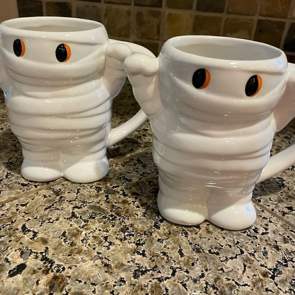 Hyde and EEK Stoneware Mummy Mugs set of 2!